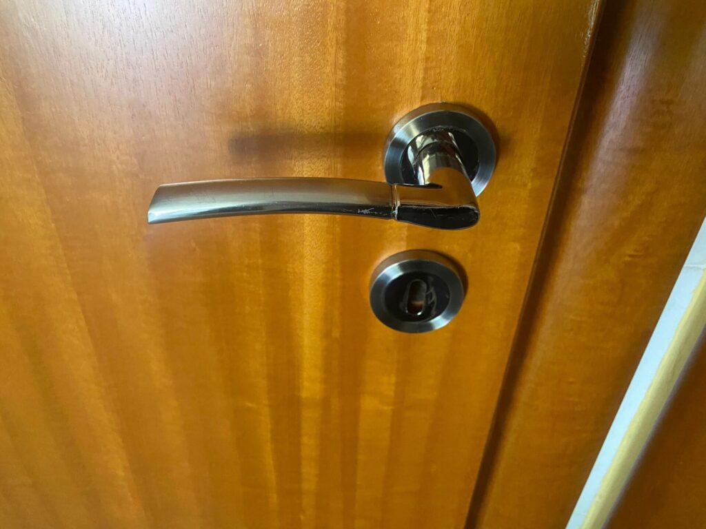 c803fa88 f43d 4afa 8910 b8eeb24575c1