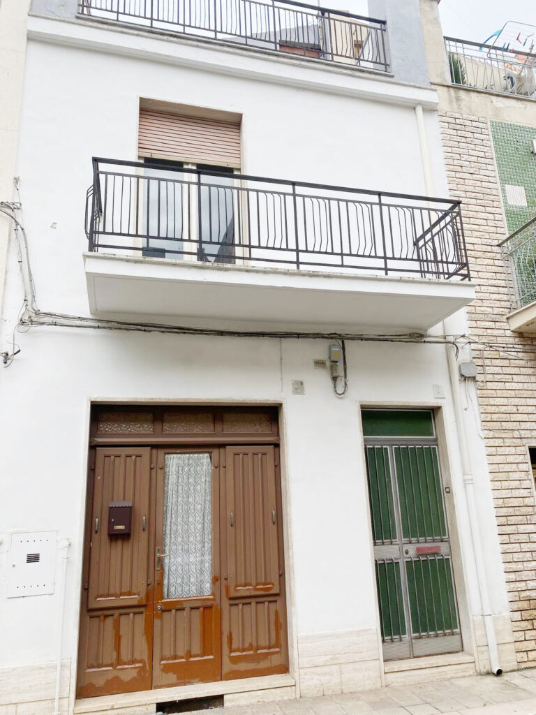 3d184ac8 2733 421c bee9 ebe6c6196cd3