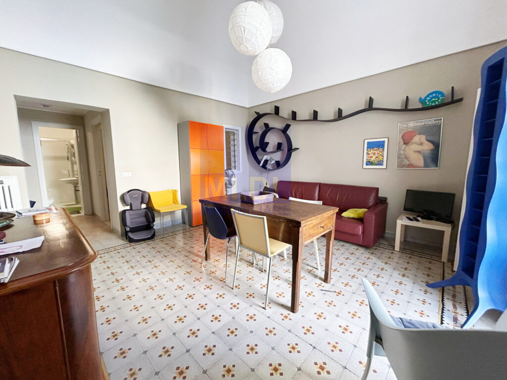 71f43cd5 3f59 4099 a0af 0a179bac56d3