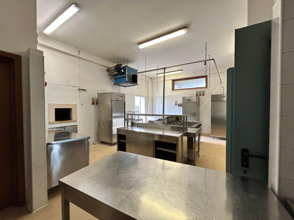 156464e4 b8c1 4d2a 947c 301dd92d7a78