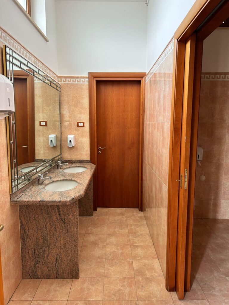 d77e1ad2 6de6 47bd a461 053ccabed546